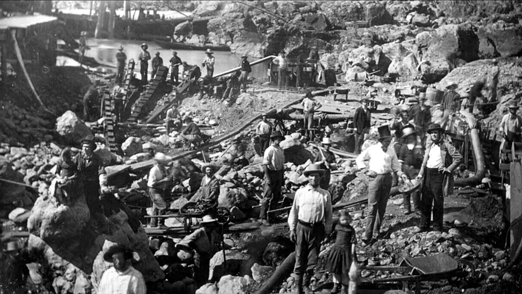 Mining on the Sacramento River