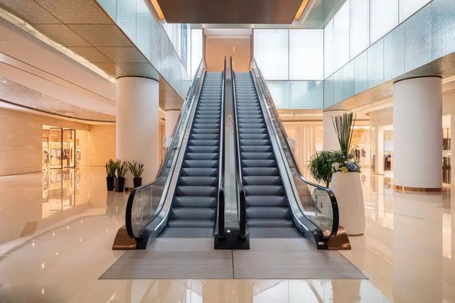 escalator